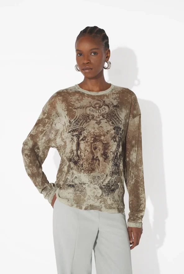 The Oversized Beige Madaillon Top The Oversized Beige Madaillon Top