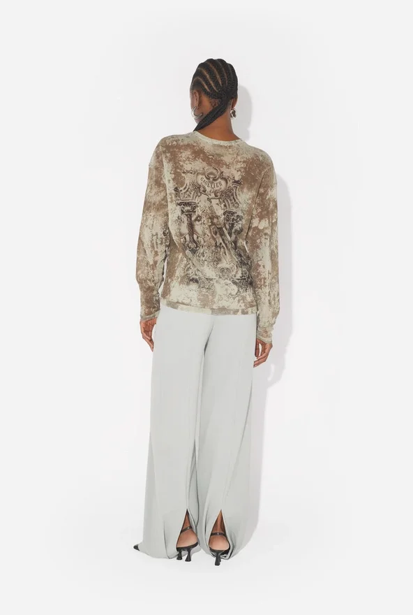 The Oversized Beige Madaillon Top The Oversized Beige Madaillon Top
