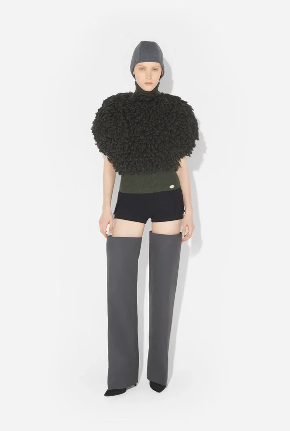 The Sleeveless Loop-Stitch Sweater The Sleeveless Loop-Stitch Sweater